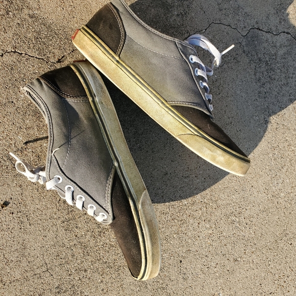 Vans Shoes sz 10.5 - Picture 2 of 7